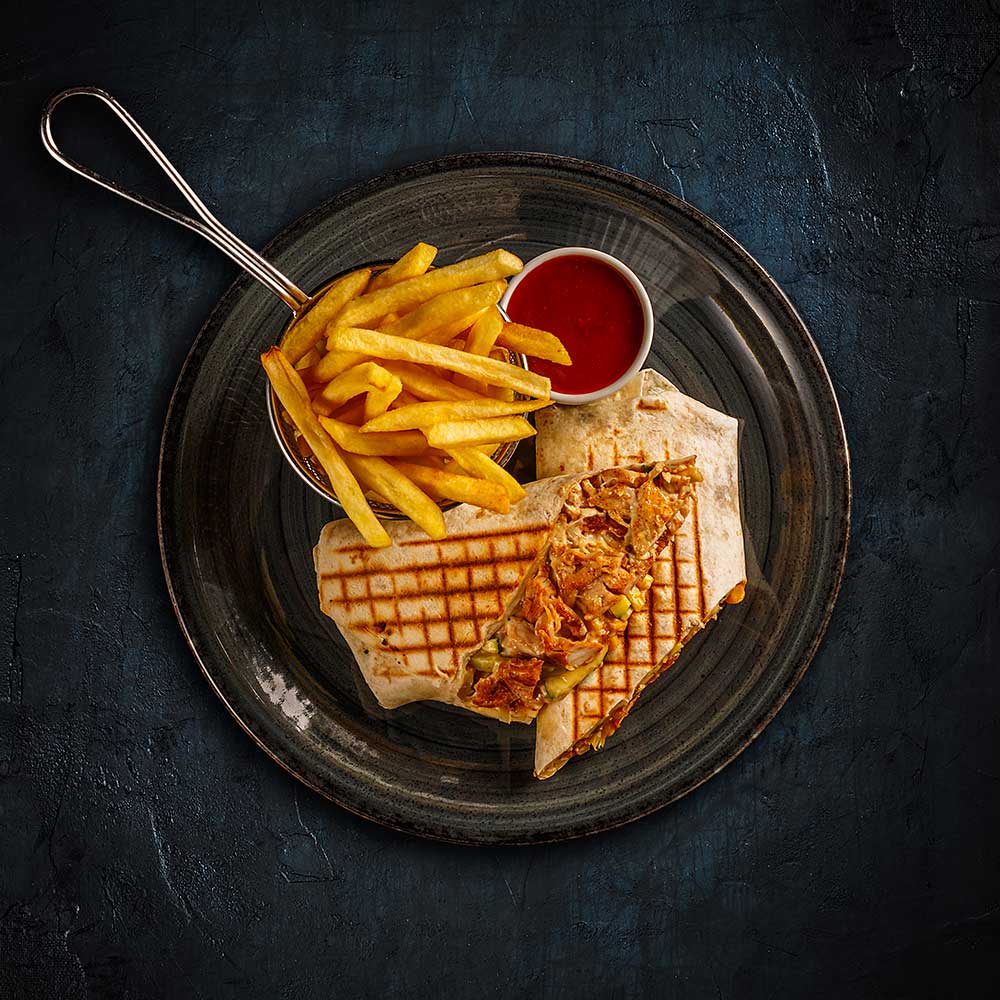 Why Egyptians Use Vinegar & Garlic Differently in Shawarma Marinades