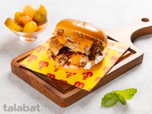 Egyptian Shawarma vs. Other Styles: Why Jumeirah Keeps Choosing Egyptian Flavor